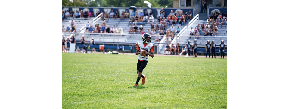 Derrick George Jr dropping back to pass